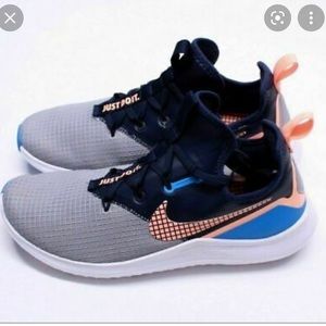 Nike Womens Free Trainer